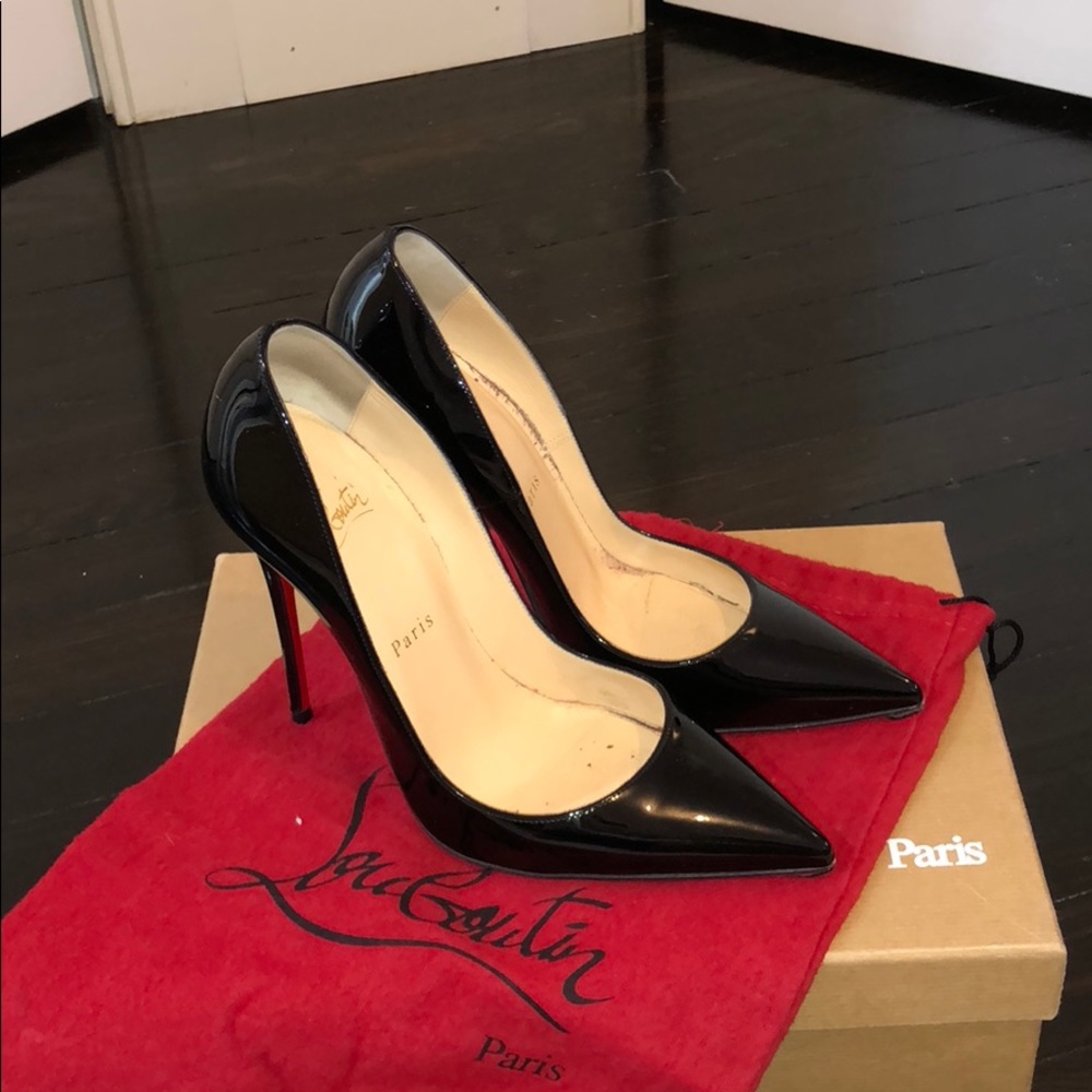 Christian Louboutin black so kate pump